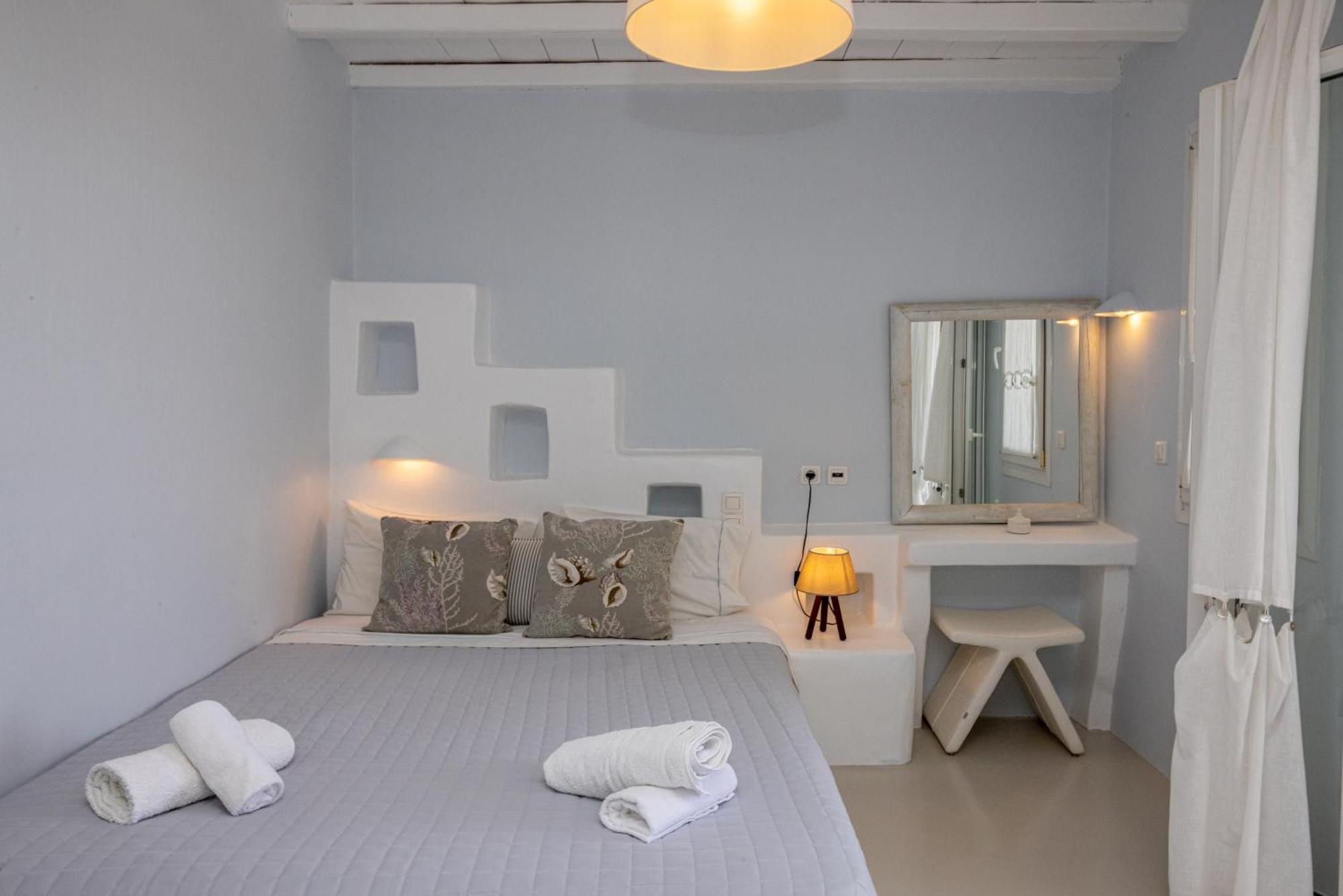Soulmate'S Suites Tinos Kionia Ngoại thất bức ảnh